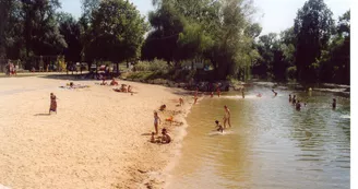 Plage et Aire de Loisirs - Le Bain des Dames Plage et Aire de Loisirs - Le Bain des Dames