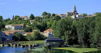 Saint-Simeux, Village de Pierres et de Vignes